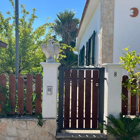 Villini Raffaela Disanti Holiday home *